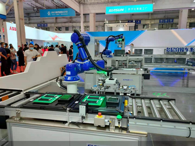 2021世界機(jī)器人大會(huì) 從仿生魚到機(jī)械臂的科技盛宴